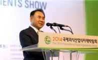윤홍근 BBQ회장 "양질의 식재 발굴로 외식업 이끌겠다"