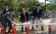 [포토]소방 훈련받는 한덕수 무역협회장