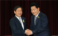 "장관할 때 찾아오지" vs "인천 관심 있는 줄은"