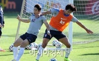 [포토] 곽태휘, '훈련이라고 봐주지 않아!'