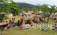 [포토]장성 평림댐 테마공원에 설치된  수백여채 텐트 장관 