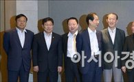 [포토]경제5단체장 만나는 현오석 부총리