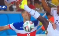 미국 가나전, 뎀프시 29초만에 벼락골…하이킥에 코피 투혼