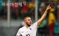 [월드컵]'아트사커'의 맹폭…벤제마 "모두 하나됐다"