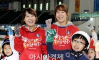 [포토]조해리-최민경,'태극전사 파이팅! 16강 파이팅!'
