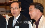 [포토]조찬 강연에 참석한 윤성규 장관