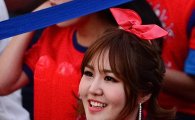 [포토]'월드컵 응원녀' 윤수현, 어둠 속에서도 빛나는 미모