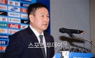 허정무 부회장 "홍명보는 한국 축구의 자산" 재신임 총대 맺나?