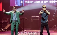 이혁, 12년 만에 노라조 공식 탈퇴…네티즌  “멋있는 모습 기대한다”