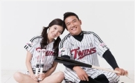 윤요섭·오지연 결혼 새삼 화제, LG트윈스 선수와 배트걸의 '9회말 역전홈런'