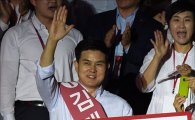 김태호, 순직 소방관 영결식서 기념사진 논란에 "지인 요청 거부 못했다" 사과