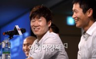 [포토]박지성,'영표형과 마지막 경기'