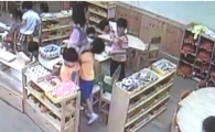 여수 유치원 아동학대 CCTV 영상 공개 "양볼을 잡고 들어올려…"