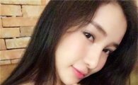 웨이보 휩쓴 글래머女, 매춘에 불법도박까지…징역 위기