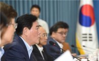 최경환 "경제활성화 법안, 국회가 발목…30건 조속처리해야"(종합)