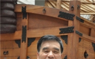펜 잡은 해군제독 "바다의 중요성 알리고 싶었다"