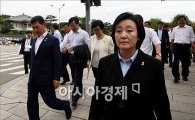 [포토]굳은 표정의 박영선 위원장