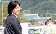 [포토]뒤 돌아보는 박영선 원내대표