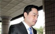 법원, 또 악성 댓글자 고소한 강용석에 "명예훼손 아니다" 판결