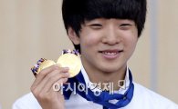 17살 '명사수' 김청용…"하늘의 아버지께 금메달 바치고파" 