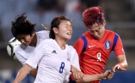 [포토]공중볼 다투는 정설빈,'공은 어디에?'
