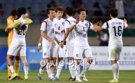 "축구 결승전서 한국이 북한 1-0으로 꺾는다"…영국 베팅업체 예측 맞을까?
