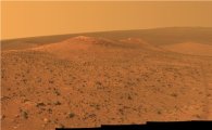 "사막 아닙니다. 붉은 행성, 화성입니다."