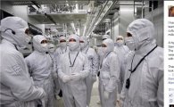 저커버그 "삼성 반도체공정 인상적…세계연결하는 일 협력 기대"