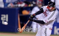 LG 9번 이병규, 소사 상대 '희생플라이'…승부 원점