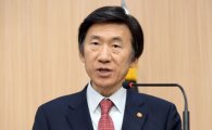 윤병세 외교장관 "사드·AIIB, 국익차원서 주도적으로 판단 결정"(종합)