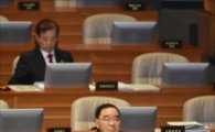윤병세 "北, AIIB 참여는 안 될것…수혜대상은 가능"