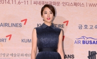 김민정, 얌전한 드레스 같지만 '반전'…빼어난 각선미 '아찔'
