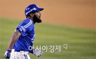 "통합 4연패 보인다"…나바로, 쐐기 박는 3점포 '쾅'