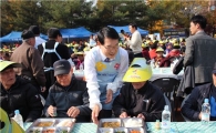 [포토]IBK기업銀, 청주시에 '참! 좋은 사랑의 밥차' 후원