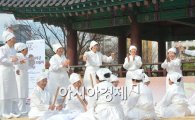 [포토]전라북도 창포마을 할머니 다듬이 공연단 