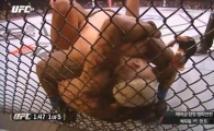UFC180 베우둠 플라잉 니킥에 '슈퍼사모안' 쓰러져…