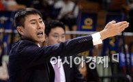 [포토]선수들 독려하는 삼성 이상민 감독