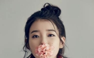 아이유 달력도 나왔다…"국민 여동생에서 숙녀로"