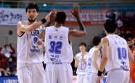 [포토]하승진, '윌커슨 좋았어'