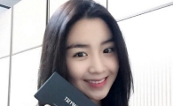 서이안, SNS서 밝힌 도자기 피부 비결이 '이혈기석(?)'…대체 뭐길래