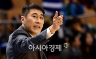 [포토]선수들 독려하는 삼성 이상민 감독