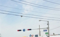 '삼단봉 사건' 얼마나 지났다고 "쇳덩이로 차 사정없이 부숴"…대체 왜? 