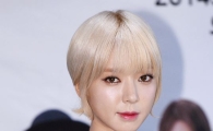[포토] AOA 초아 팬사인회서 한 컷 "초아입니다"