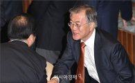 문재인, 영화 '국제시장' 관람…"보수영화? 정치적 해석 당치않아"