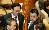 [포토]마지막 본회의, 한자리에 모인 여야 원내지도부
