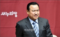 [포토]회의 참석하는 이완구 원내대표
