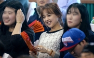[포토]'체조요정' 손연재, '프로농구 관람왔어요'