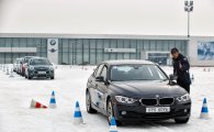 BMW코리아, 영종도 드라이빙센터서 '겨울철 운전 프로그램' 운영