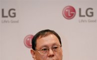 '세탁기 공방' 결국 법정으로…檢, LG전자 임원3명 기소