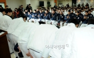 [포토]인사하는 2015년 신인 선수들 